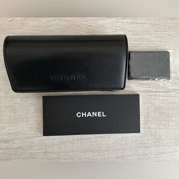 👓 Chanel Round Eyeglasses - Picture 2 of 9